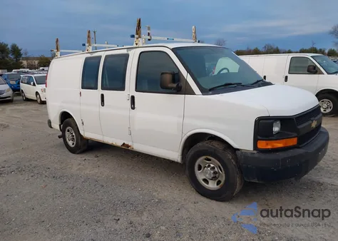 2012 Chevrolet Express 2500 Work Van z USA, uszkodzony, nr VIN 1GCWGFCAXC1167865